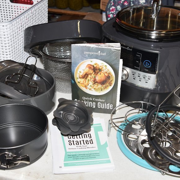 Pampered Chef Kitchen Pampered Chef Complete Quick Cooker Set Poshmark